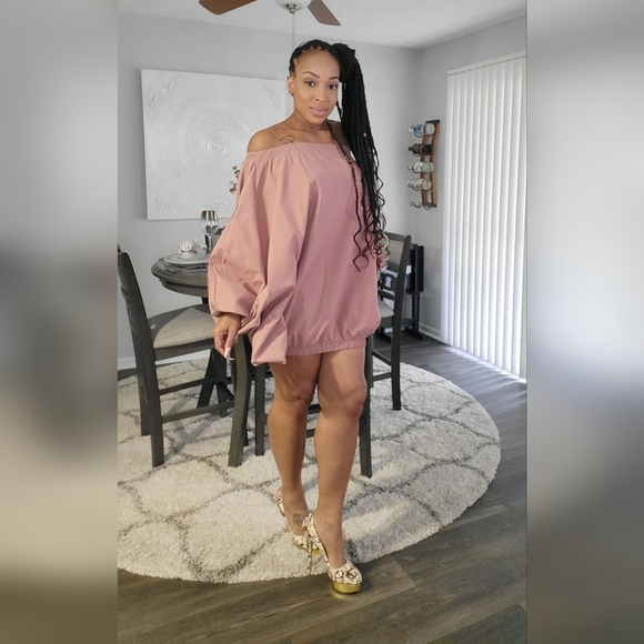 Mauve off the shoulder mini dress - Picture 3 of 5
